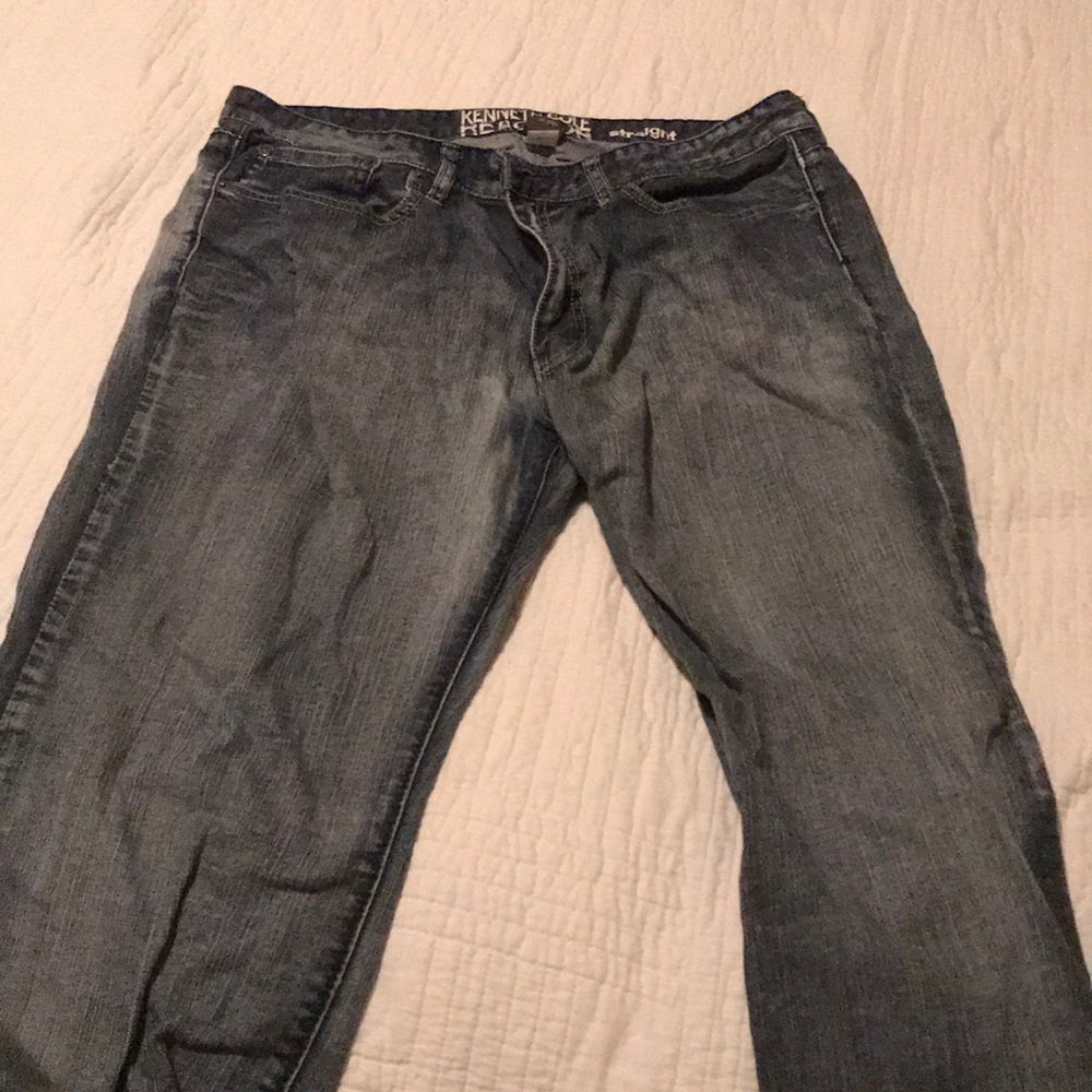 Men’s Kenneth Cole straight leg jeans. Faded.